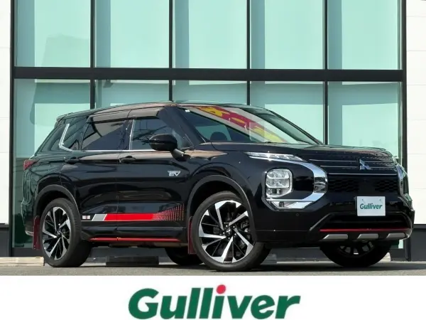 2023 Mitsubishi Outlander — photo 1