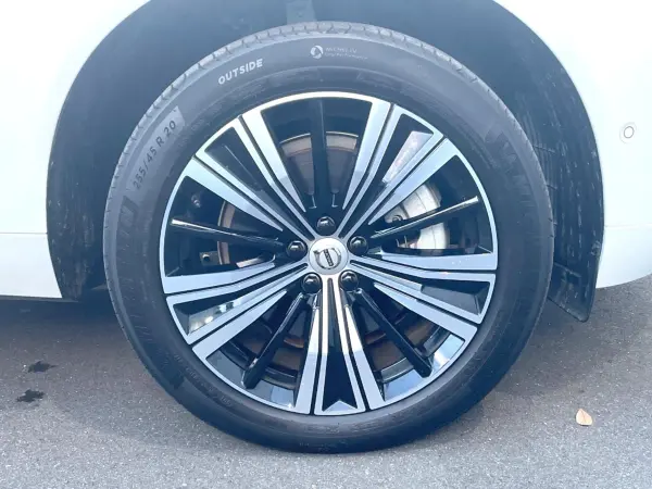 2022 Volvo Xc60 — photo 9 | Tuminion Kenya
