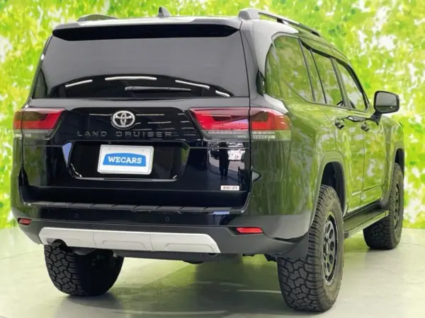 2025 Toyota Landrcuiser 300 — photo 3 | Tuminion Kenya
