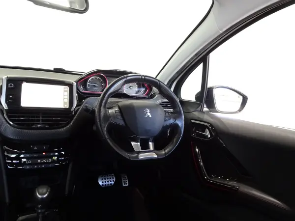 2018 Peugeot 2008 — photo 9 | Tuminion Kenya