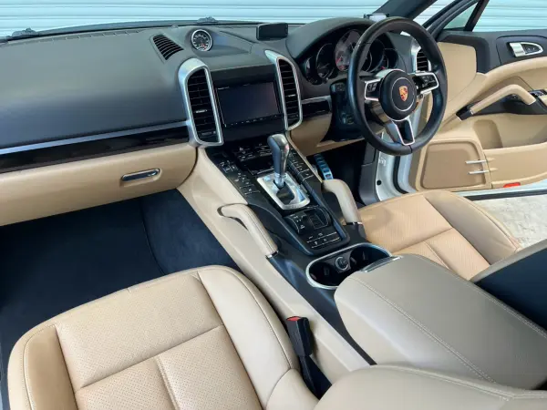 2018 Porsche Cayenne — photo 7 | Tuminion Kenya