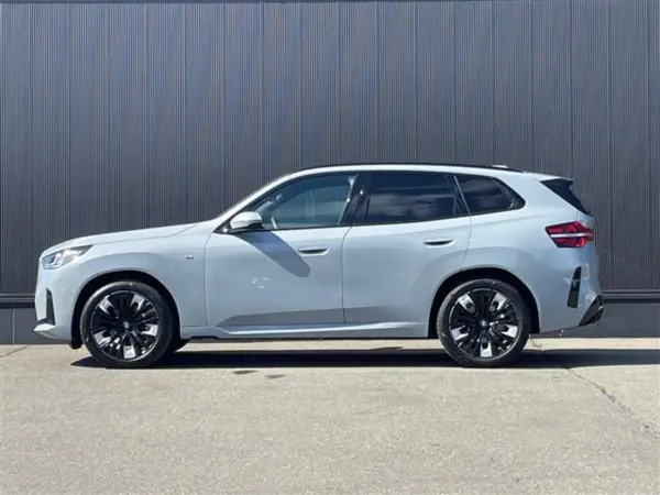 2024 Bmw X3 — photo 3 | Tuminion Kenya