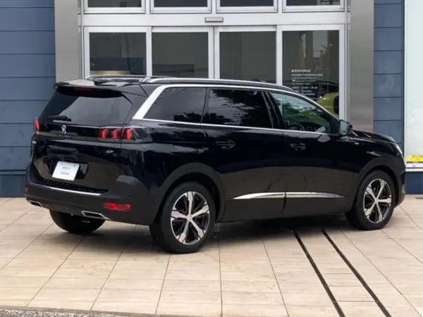 2021 Peugeot 5008 — photo 3 | Tuminion Kenya