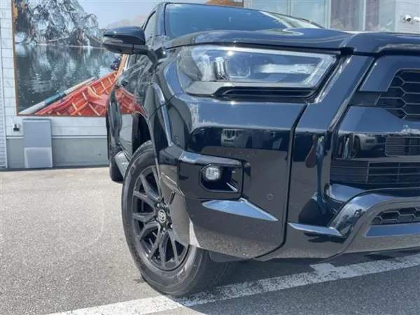 2023 Toyota Hilux — photo 8 | Tuminion Kenya