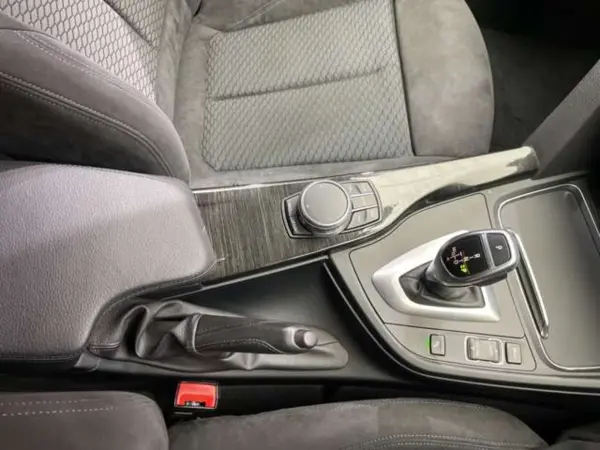 2018 Bmw 3 Series — photo 9 | Tuminion Kenya