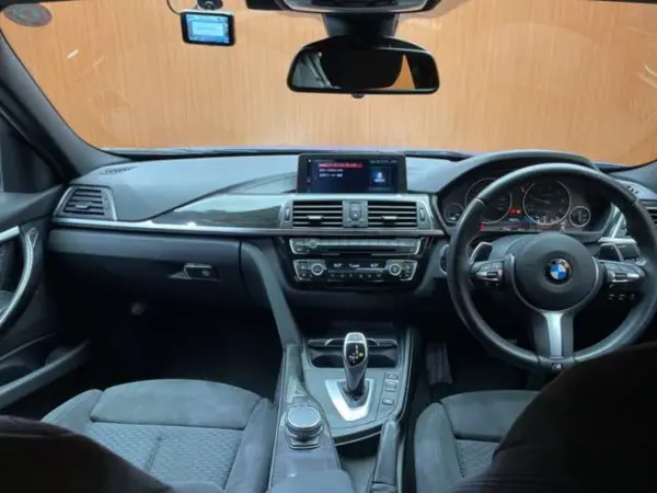 2018 Bmw 3 Series — photo 2 | Tuminion Kenya