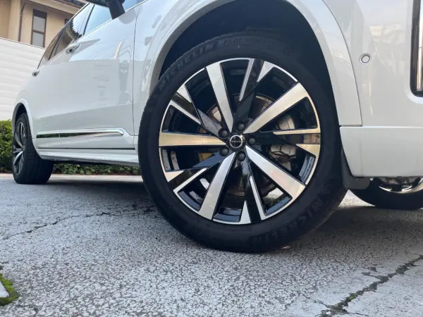 2025 Volvo Xc90 — photo 9 | Tuminion Kenya
