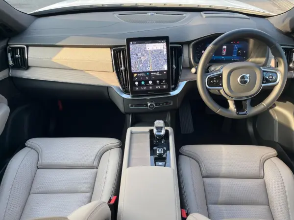 2025 Volvo Xc90 — photo 2 | Tuminion Kenya