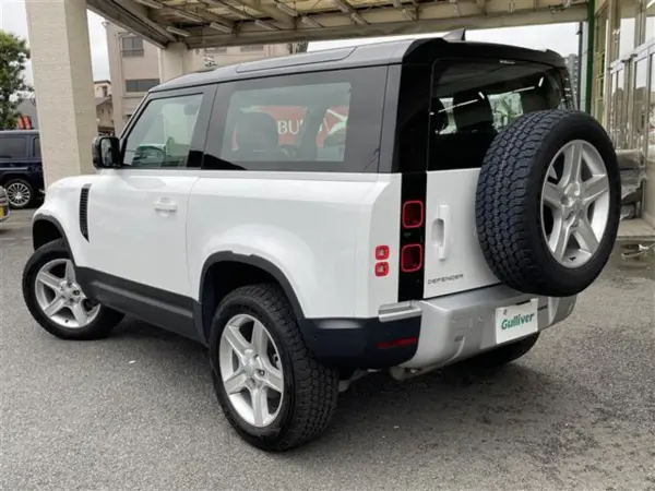 2023 Landrover Defender — photo 3 | Tuminion Kenya