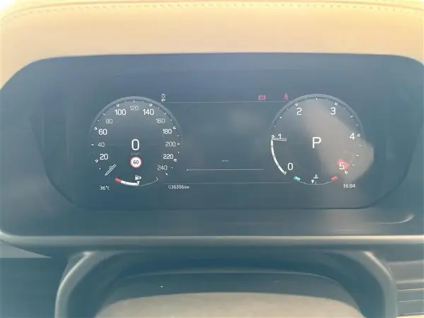 2022 Landrover Defender — photo 3 | Tuminion Kenya