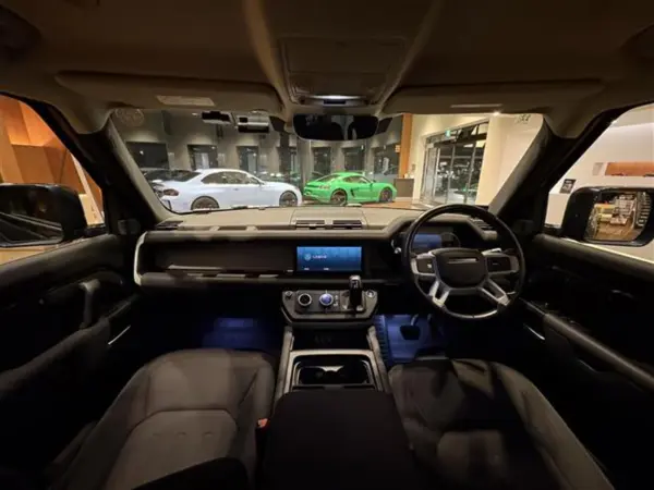 2020 Landrover Defender — photo 2 | Tuminion Kenya