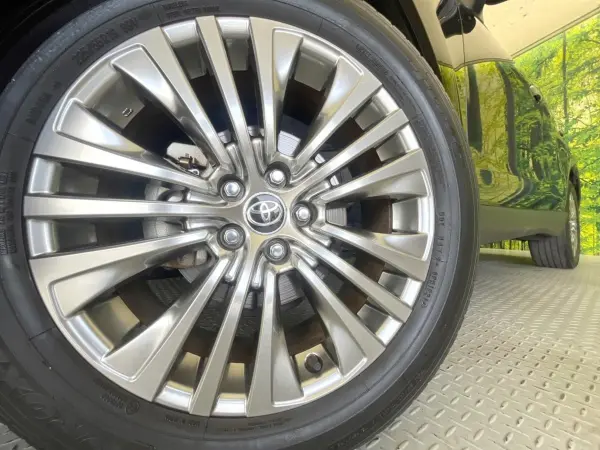 2021 Toyota Harrier — photo 9 | Tuminion Kenya
