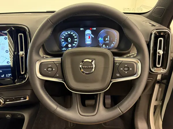 2022 Volvo Xc40 — photo 3 | Tuminion Kenya