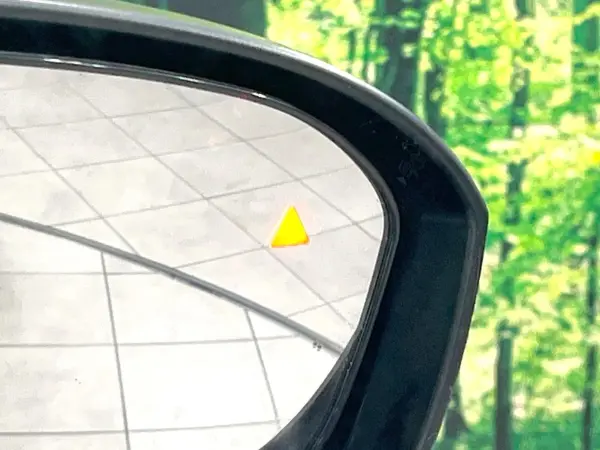 2024 Mitsubishi Outlander — photo 8 | Tuminion Kenya