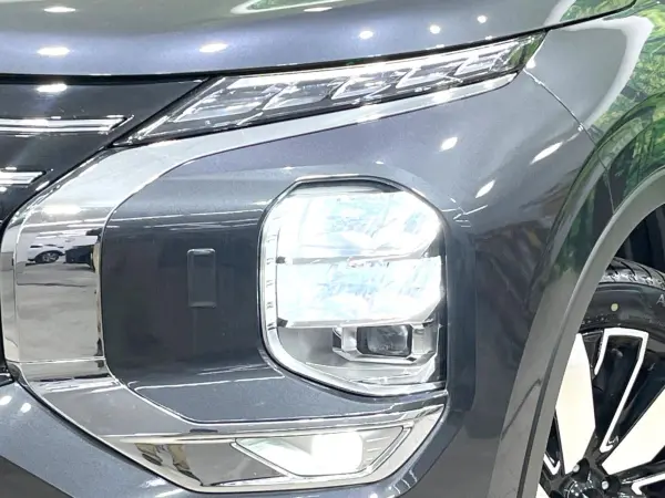 2024 Mitsubishi Outlander — photo 9 | Tuminion Kenya