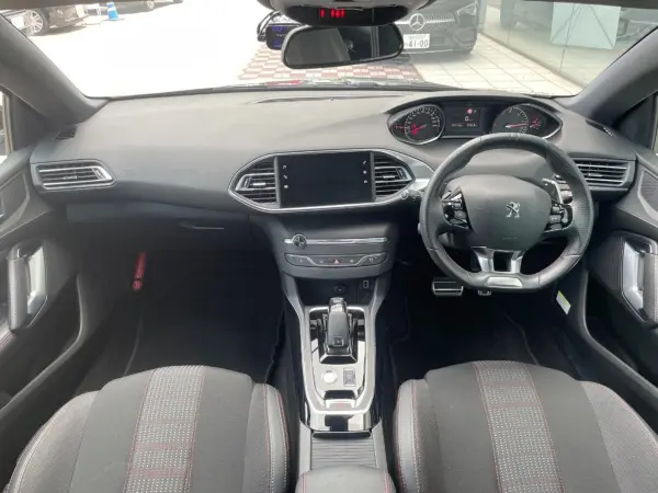 2020 Peugeot 308 — photo 2 | Tuminion Kenya
