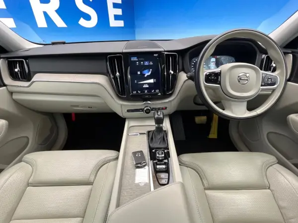 2020 Volvo Xc60 — photo 2 | Tuminion Kenya