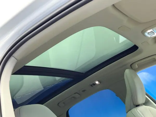 2020 Volvo Xc60 — photo 3 | Tuminion Kenya