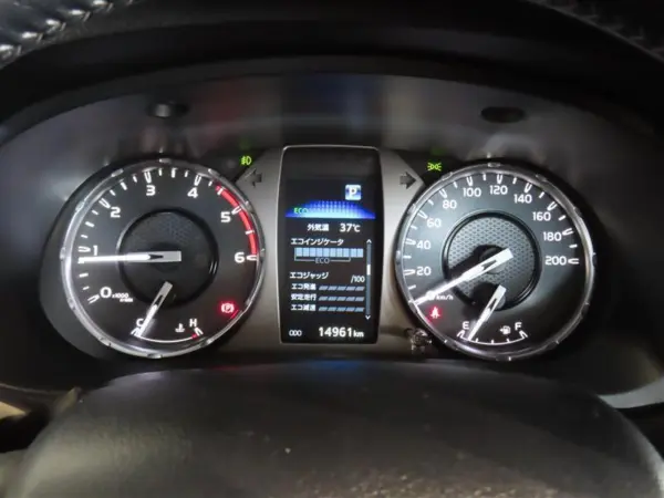 2024 Toyota Hilux — photo 2 | Tuminion Kenya