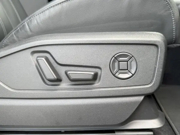 2025 Audi Q5 — photo 8 | Tuminion Kenya