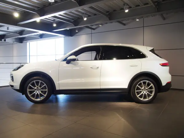 2021 Porsche Cayenne — photo 3 | Tuminion Kenya