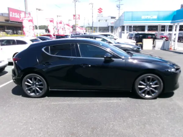2021 Mazda 3 Fastback — photo 2 | Tuminion Kenya