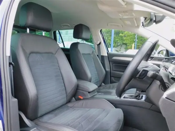 2018 Volkswagen Passat — photo 7 | Tuminion Kenya