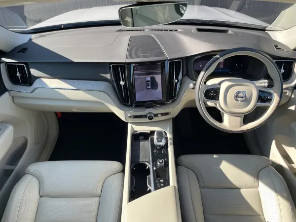 2023 Volvo Xc60 — photo 8 | Tuminion Kenya