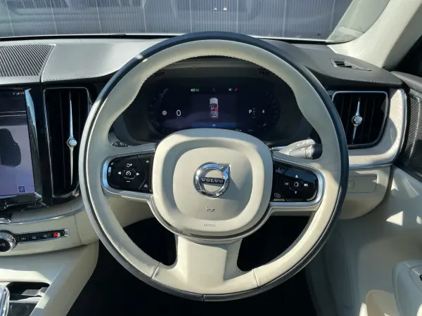 2023 Volvo Xc60 — photo 9 | Tuminion Kenya