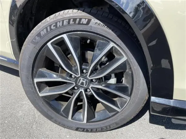 2023 Honda Vezel — photo 8 | Tuminion Kenya