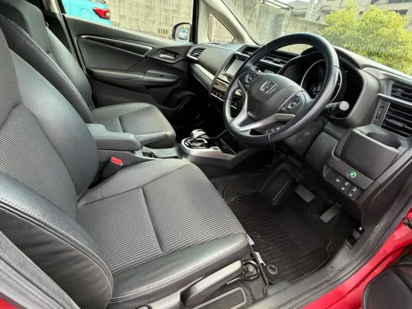 2018 Honda Fit — photo 7 | Tuminion Kenya