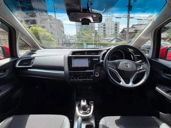 2018 Honda Fit — photo 8 | Tuminion Kenya