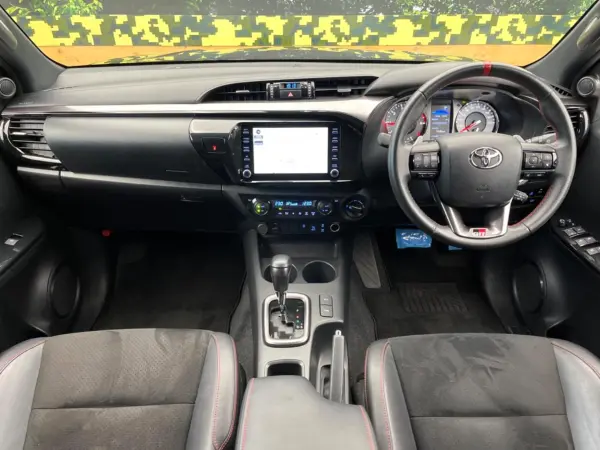 2023 Toyota Hilux — photo 2 | Tuminion Kenya