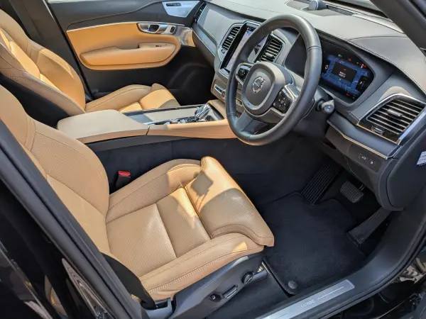 2024 Volvo Xc90 — photo 8 | Tuminion Kenya