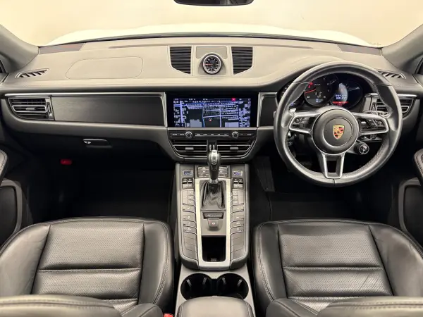 2020 Porsche Macan — photo 2 | Tuminion Kenya