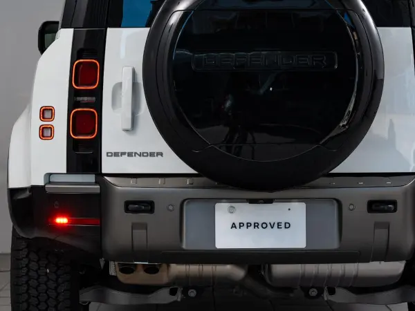 2025 Landrover Defender — photo 7 | Tuminion Kenya
