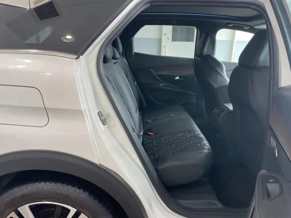 2022 Peugeot 3008 — photo 8 | Tuminion Kenya
