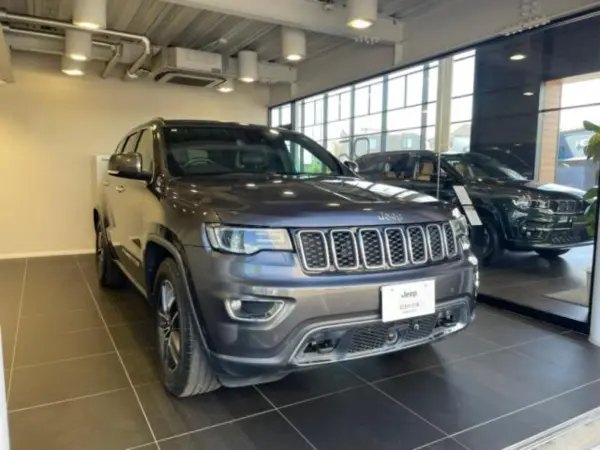2019 Jeep Grand Cherokee — photo 2 | Tuminion Kenya