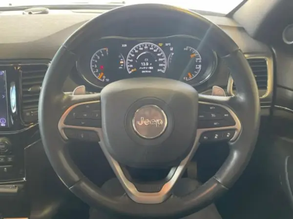 2019 Jeep Grand Cherokee — photo 8 | Tuminion Kenya