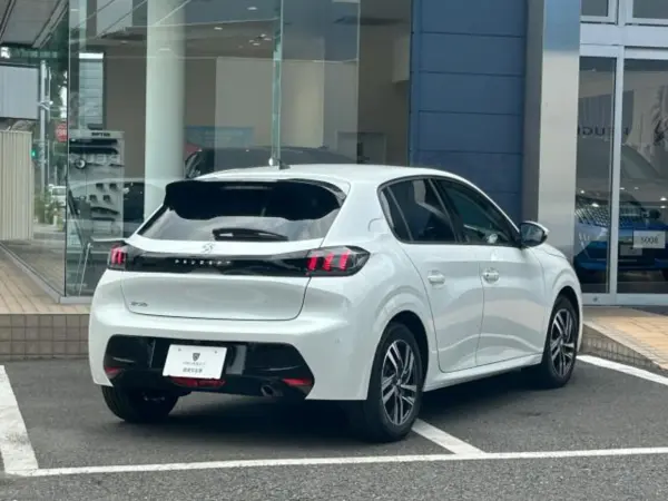 2021 Peugeot 208 — photo 2 | Tuminion Kenya