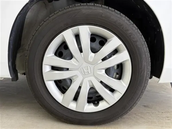 2023 Honda Fit — photo 8 | Tuminion Kenya