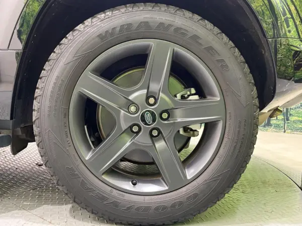 2021 Landrover Defender — photo 8 | Tuminion Kenya