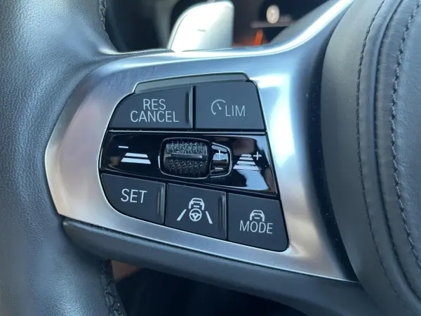 2019 Bmw 3 Series — photo 8 | Tuminion Kenya
