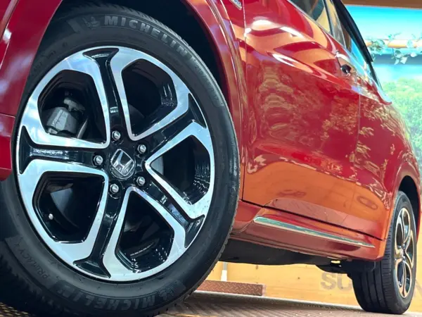 2019 Honda Vezel — photo 9 | Tuminion Kenya
