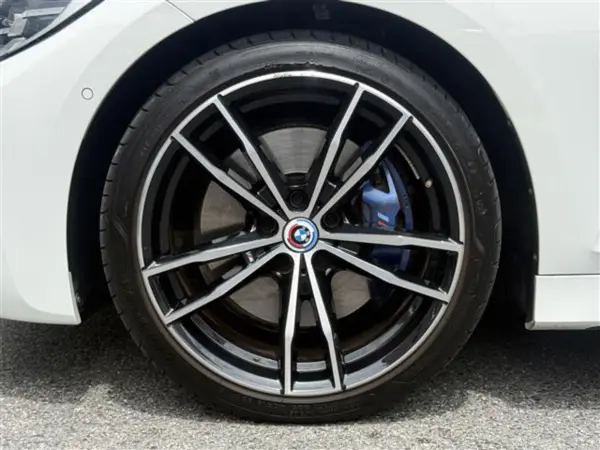 2022 Bmw 3 Series — photo 9 | Tuminion Kenya