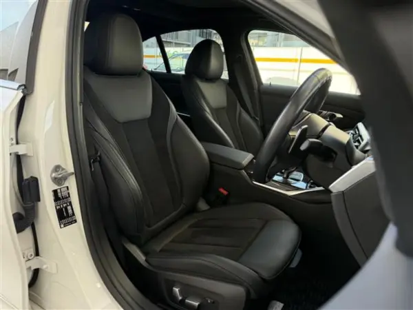 2022 Bmw 3 Series — photo 3 | Tuminion Kenya