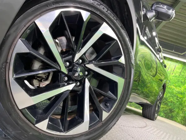 2022 Mitsubishi Outlander — photo 8 | Tuminion Kenya