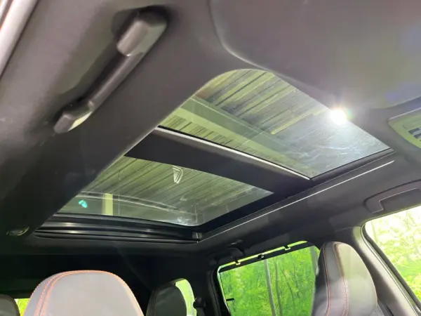 2022 Mitsubishi Outlander — photo 3 | Tuminion Kenya
