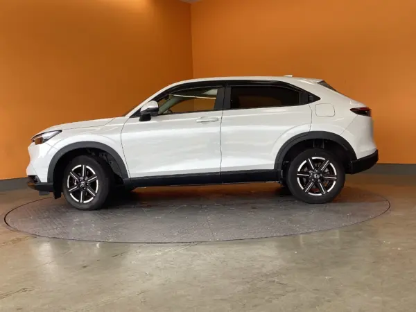 2022 Honda Vezel — photo 9 | Tuminion Kenya