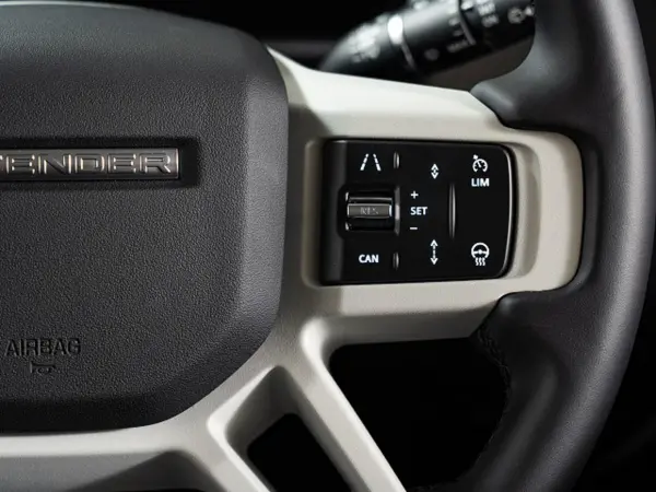 2024 Landrover Defender — photo 8 | Tuminion Kenya